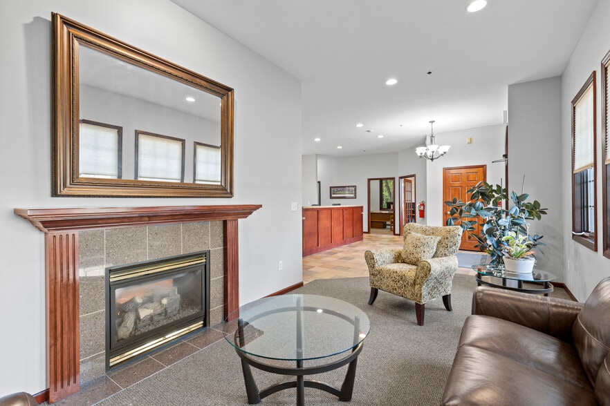 More Photos Of 9340 Hennepin Town Rd, Eden Prairie Office For Sale