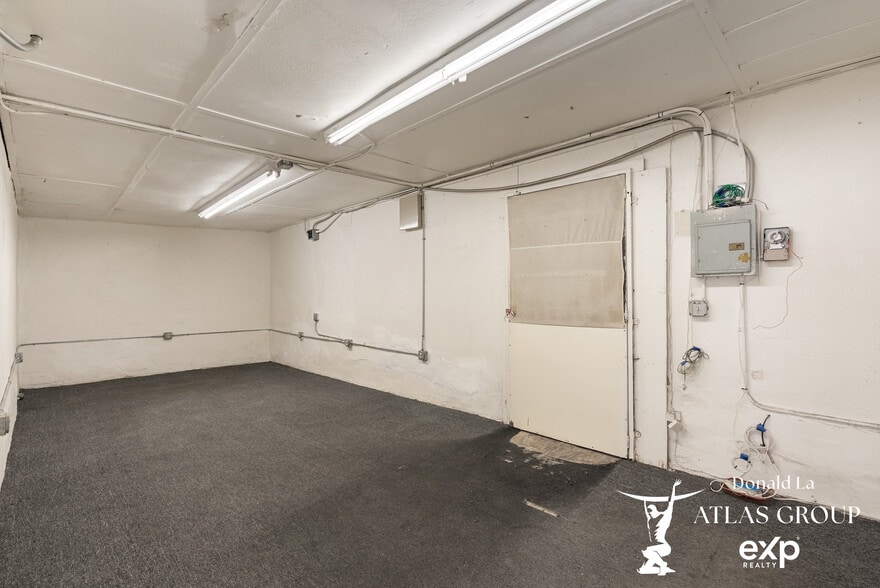 More Photos Of 115 N Western Ave, Los Angeles Storefront For Sale