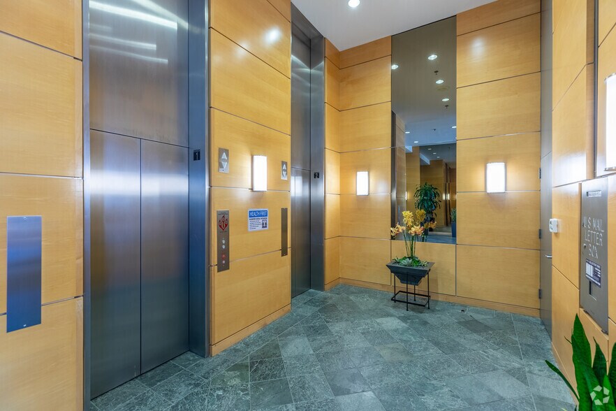 More Photos Of 7855 Ivanhoe Ave, La Jolla Office For Lease