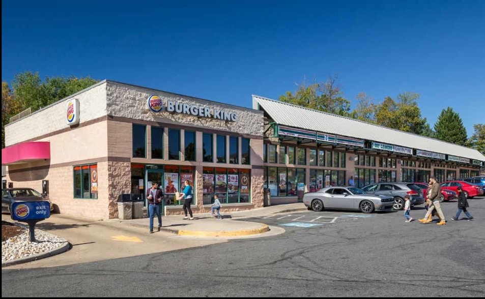 Primary Photo Of 8210-8232 Gunston Corner Ln, Lorton Freestanding For Lease