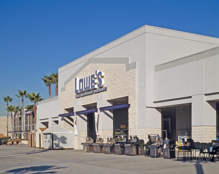 More Photos Of 2900 N Bellflower Blvd, Long Beach Unknown For Lease
