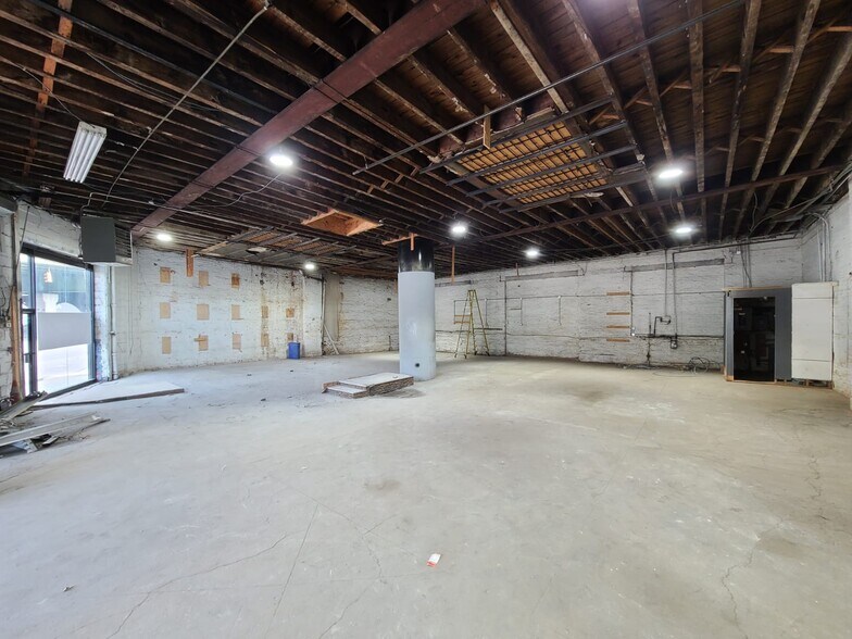 More Photos Of 286-294 Hamilton Ave, Brooklyn Warehouse For Lease