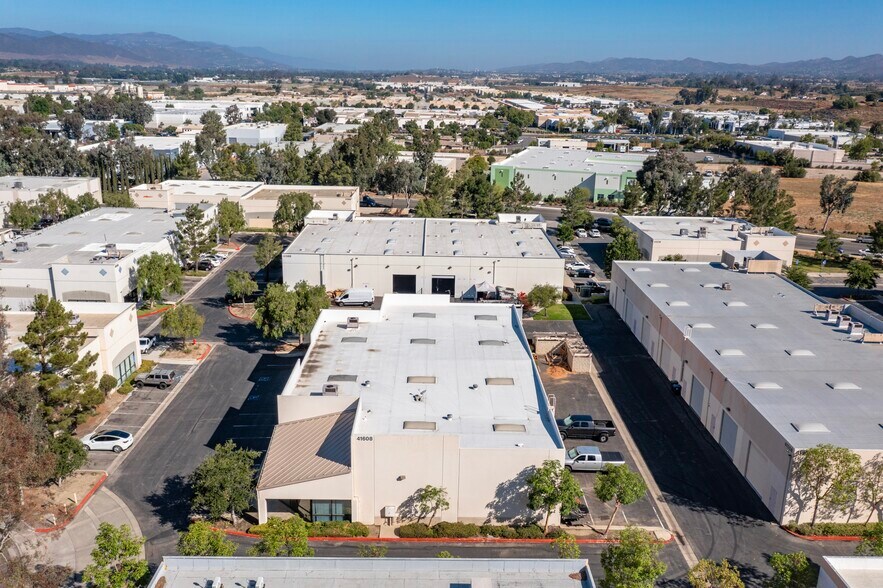 More Photos Of 41608 Eastman Dr, Murrieta Warehouse For Lease