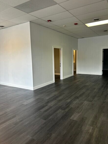 More Photos Of 7610 Post Rd, North Kingstown Freestanding For Lease