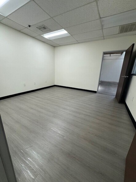 More Photos Of 3235 N San Fernando Rd, Los Angeles Manufacturing For Lease