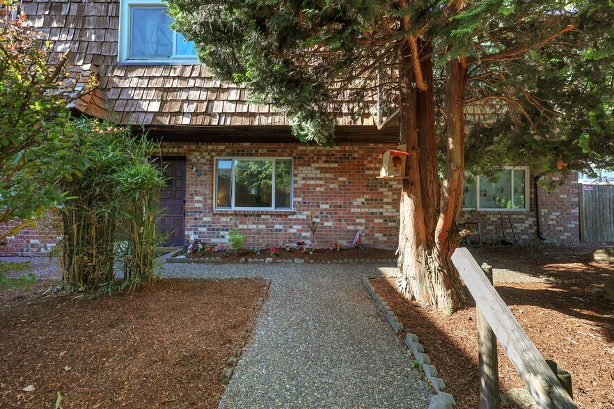 More Photos Of 12421 5th Ave W, Everett Apartments For Sale