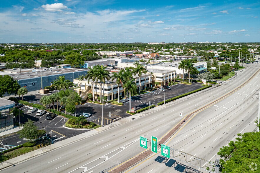 More Photos Of 3900 W Commercial Blvd, Fort Lauderdale Office For Lease