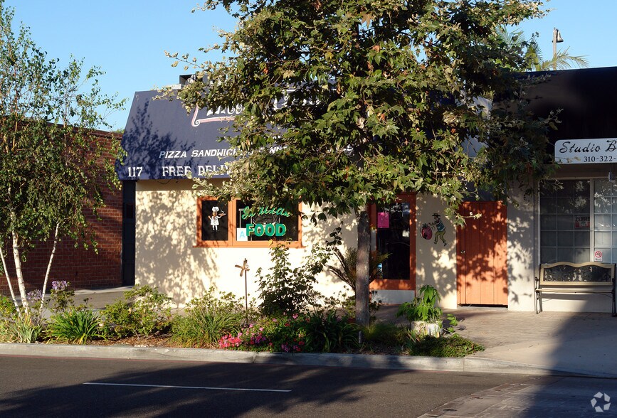 Primary Photo Of 117 Main St, El Segundo Storefront Retail Residential For Lease