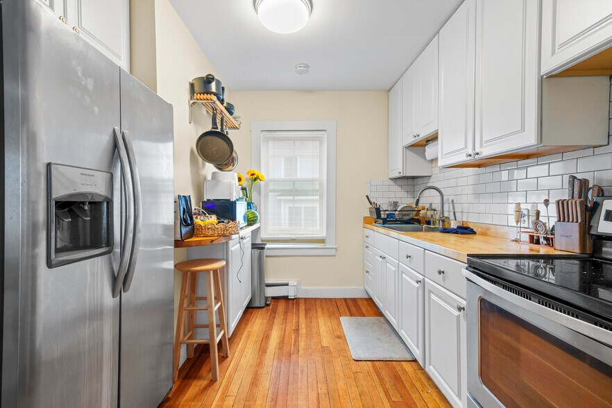 More Photos Of 13 Dean Ave, Newport Apartments For Sale