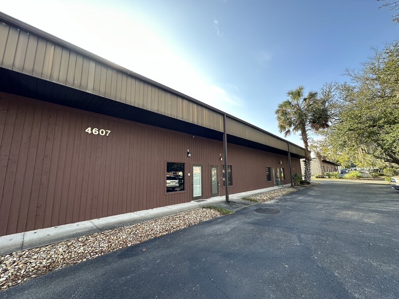 Primary Photo Of 4607 NW 6th St, Gainesville Warehouse For Lease