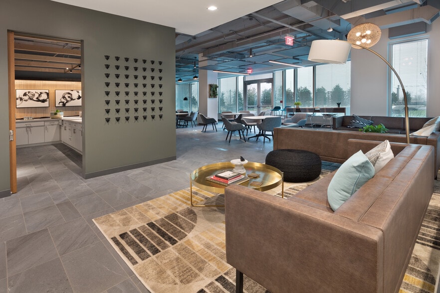 More Photos Of 8401 Greensboro Dr, McLean Office For Lease