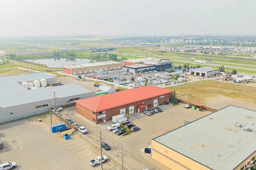 More Photos Of 541 Kingsview Way SE, Airdrie Service For Lease