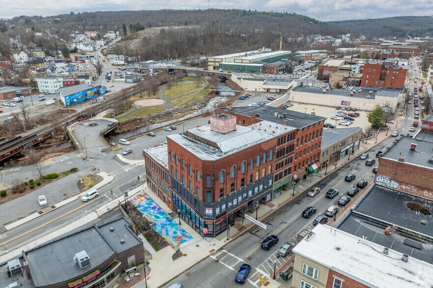 Primary Photo Of 336 Main St, Fitchburg Coworking Space