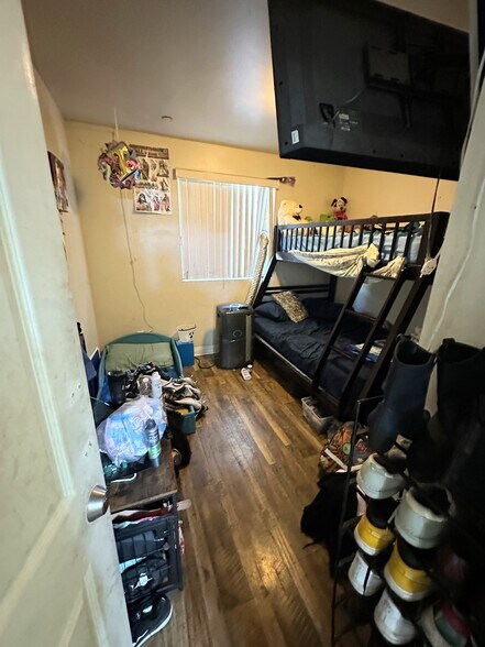 More Photos Of 9123 Orchard Ave, Los Angeles Multifamily For Sale