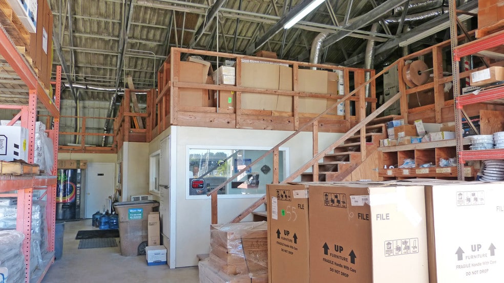 More Photos Of 410 Saeger Ave, Fort Pierce Industrial For Lease