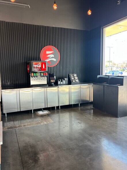 More Photos Of 9824 Chapman Ave, Garden Grove Specialty For Lease