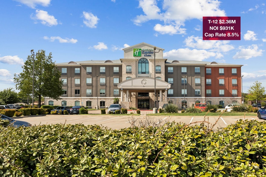 More Photos Of 8703 E R L Thornton Fwy, Dallas Hotel For Sale