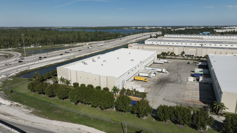 More Photos Of 11601 NW 107th St, Miami Warehouse For Lease