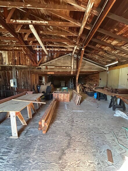 More Photos Of 451 N 11th St, Montague Warehouse For Sale