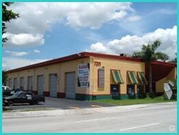 More Photos Of 7311-7323 NW 12th St, Miami Light Distribution For Sale