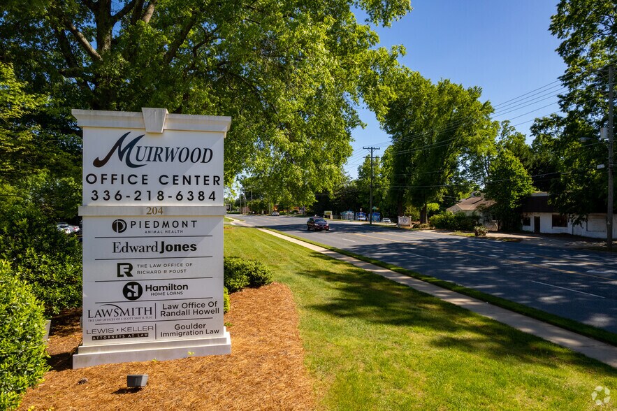 More Photos Of 204 Muirs Chapel Rd, Greensboro Office For Lease