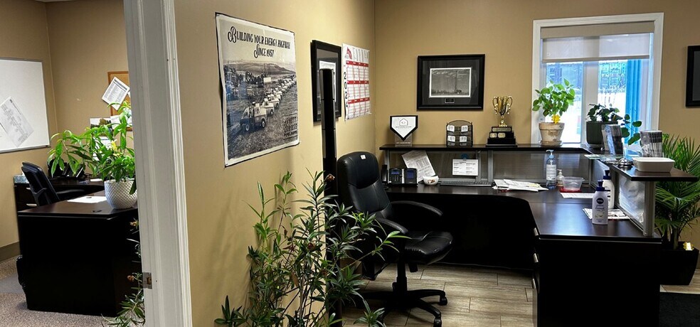 More Photos Of 338 Industrial Dr, Regina Flex For Sale