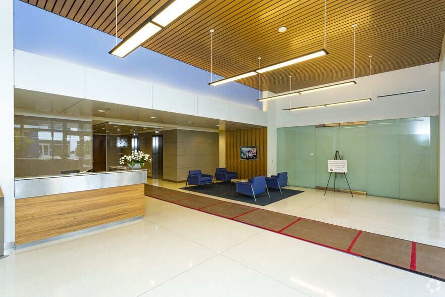 More Photos Of 959 Seward St, Los Angeles Office For Lease