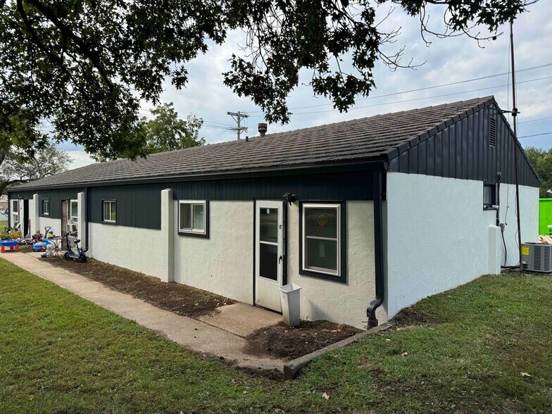 Primary Photo Of 908 Orange St, Baldwin City Apartments For Sale