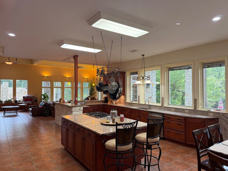 More Photos Of 1684 Rocky Riv, Canyon Lake Specialty For Sale