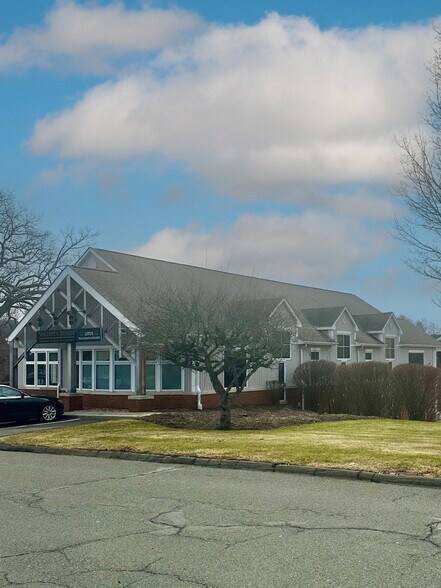 More Photos Of 120 Simsbury Rd, Avon Medical For Lease