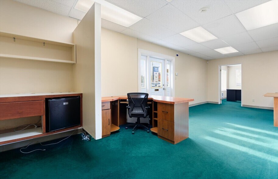 More Photos Of 5589 Harbor Road Rd, Freeland Office Residential For Sale