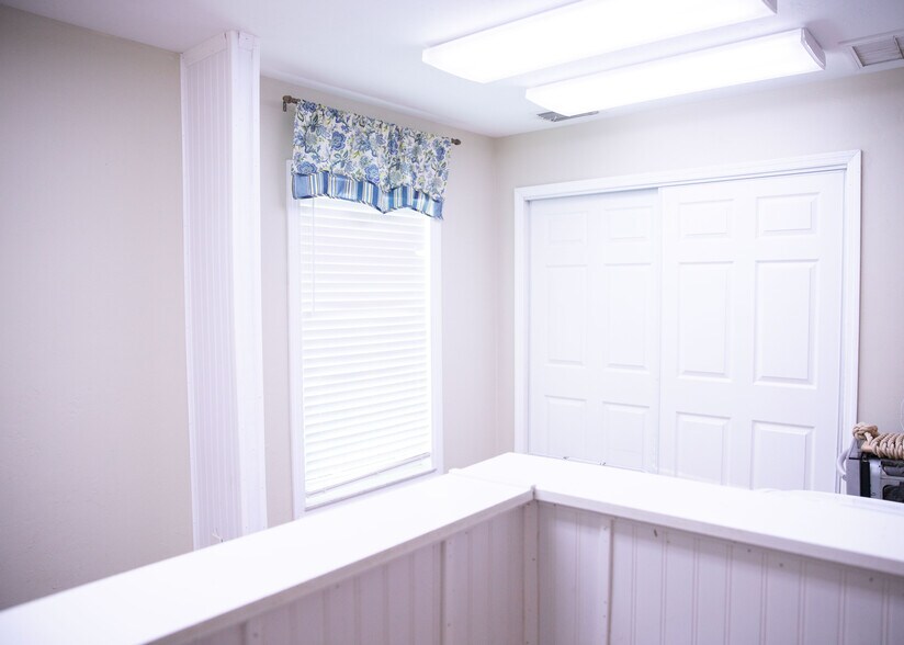 More Photos Of 2826 Santa Barbara Blvd, Cape Coral Freestanding For Sale