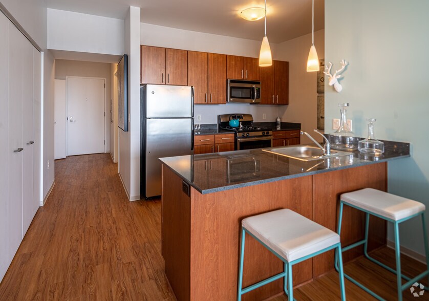 More Photos Of 1369 Spruce Pl, Minneapolis Apartments For Lease