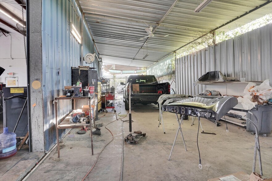 More Photos Of 17306 Alief Clodine Rd, Richmond Auto Repair For Sale