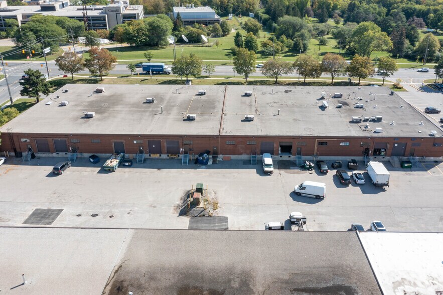 More Photos Of 4884 Dufferin St, Toronto Showroom For Lease
