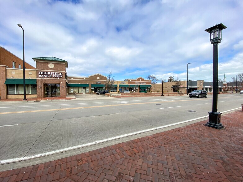 More Photos Of 636-660 Deerfield Rd, Deerfield Unknown For Lease