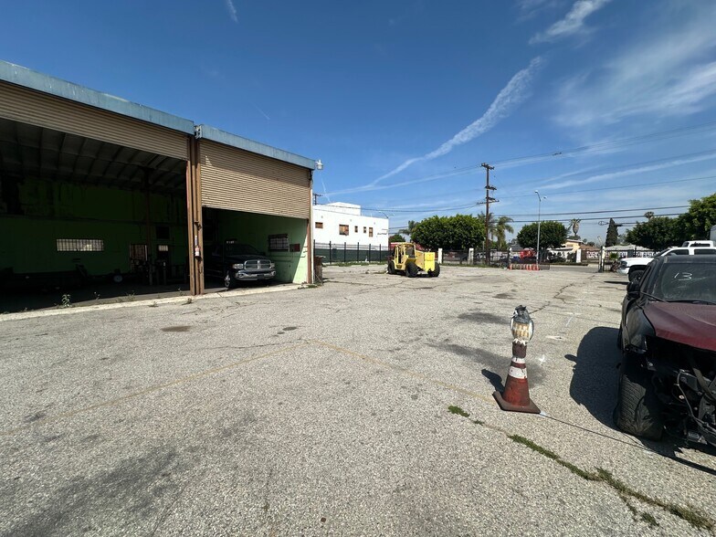 More Photos Of 712 E Alondra Blvd, Compton Warehouse For Lease
