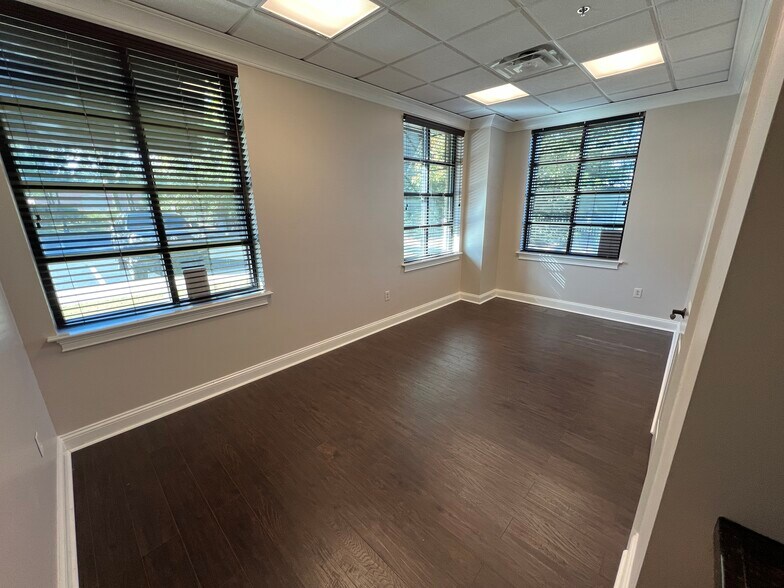 More Photos Of 3040 Highlands Pky, Smyrna Coworking Space
