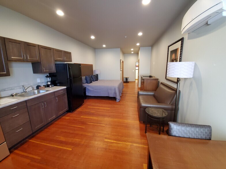 More Photos Of 515 E Yakima Ave, Yakima General Retail For Sale