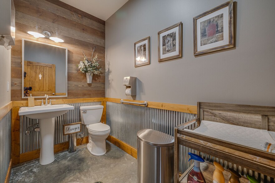 More Photos Of 3804 Russell Rd, Park Hills Specialty For Sale