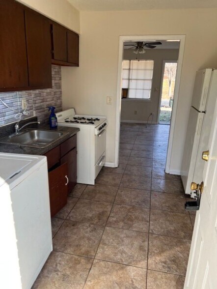 More Photos Of 261 Keel Ave, Memphis Apartments For Sale