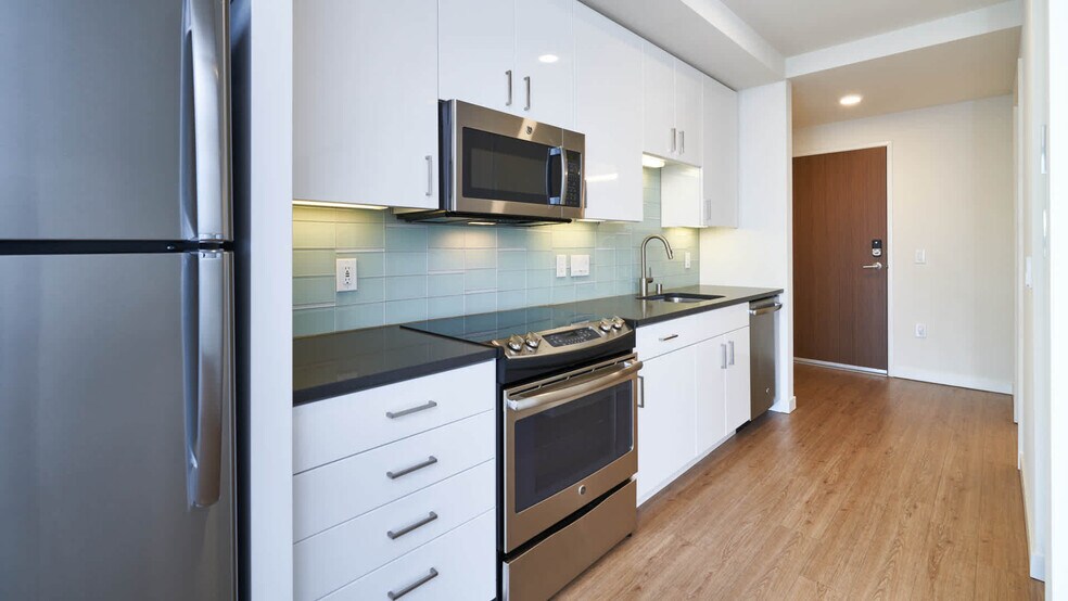 More Photos Of 221 Minor Ave N, Seattle Apartments For Lease