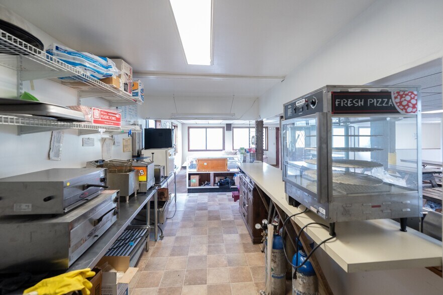 More Photos Of 167 Hill Rd, Kingston Sports And Entertainment For Sale