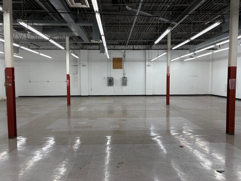 More Photos Of 49 Virginia Ave, Uniontown Warehouse For Lease