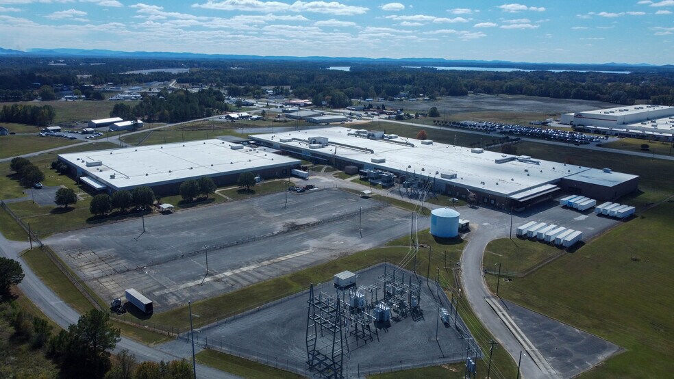 More Photos Of 400 Industrial Blvd, Leesburg Unknown For Lease