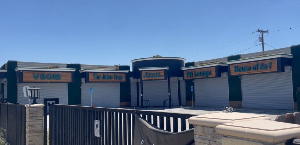 More Photos Of 546 W Compton Blvd, Compton Restaurant For Sale