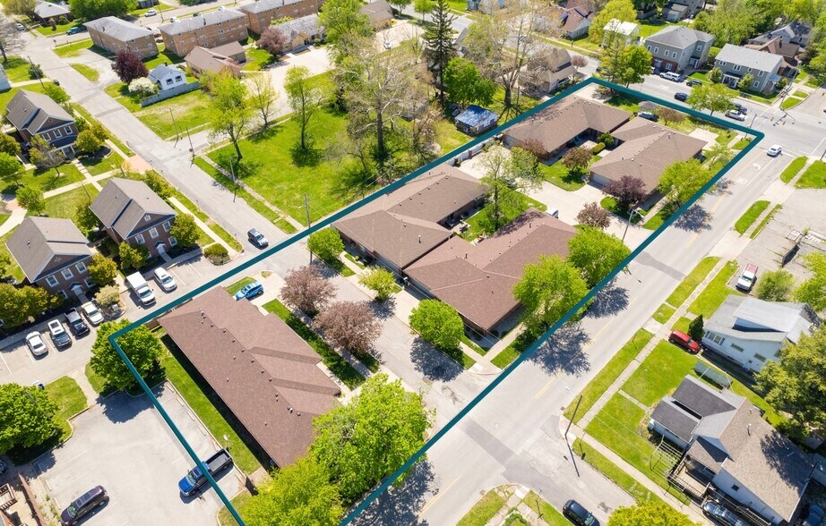 More Photos Of 714 College Dr, Anderson Apartments For Sale