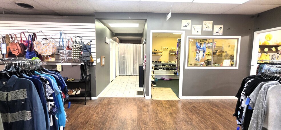 More Photos Of 6020 Davison Rd, Burton Freestanding For Lease