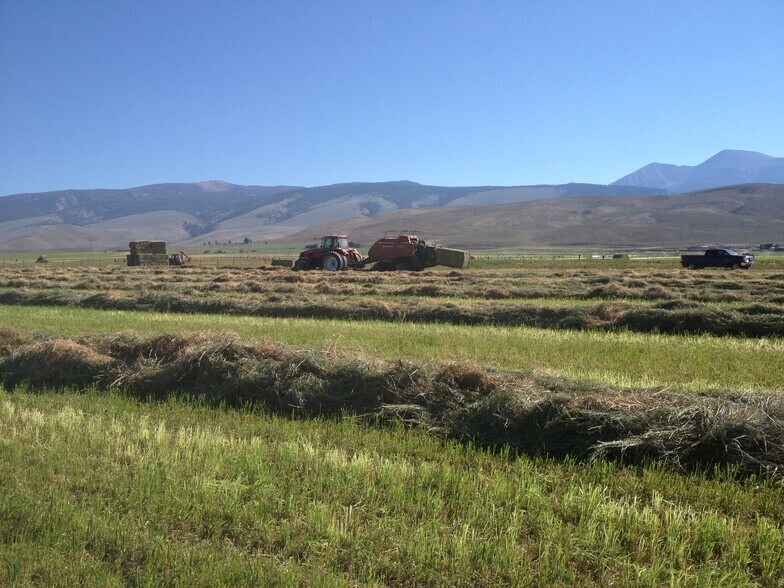 More Photos Of 3750 Pahsimeroi Rd, May Land For Sale