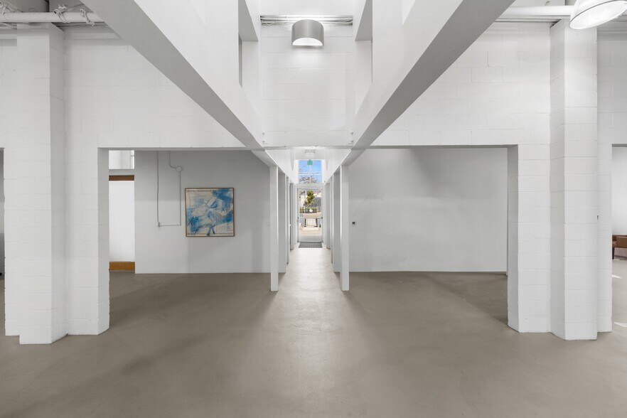 More Photos Of 1500 Olympic Blvd, Santa Monica Loft Creative Space For Lease